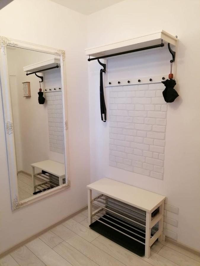 Patricia Apartment シナヤ エクステリア 写真