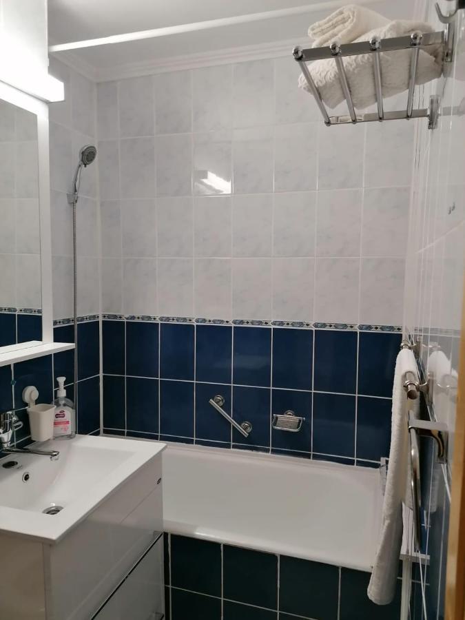 Patricia Apartment シナヤ エクステリア 写真